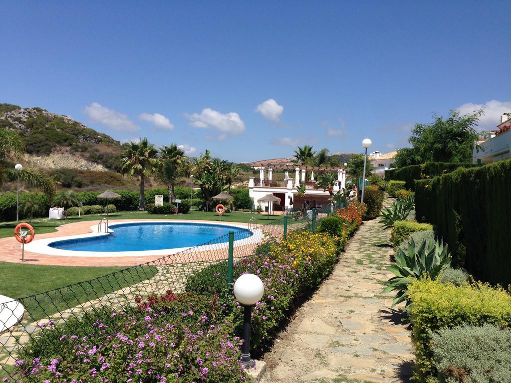 דירות אסטפונה Bahia De Casares חדר תמונה